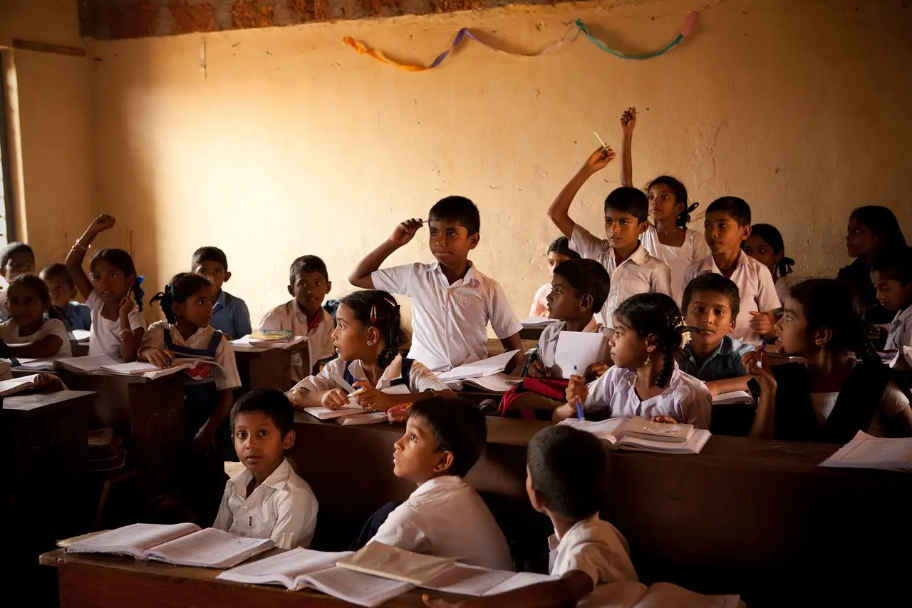 From Classroom to Cloud: Adapting to Online Learning Environments