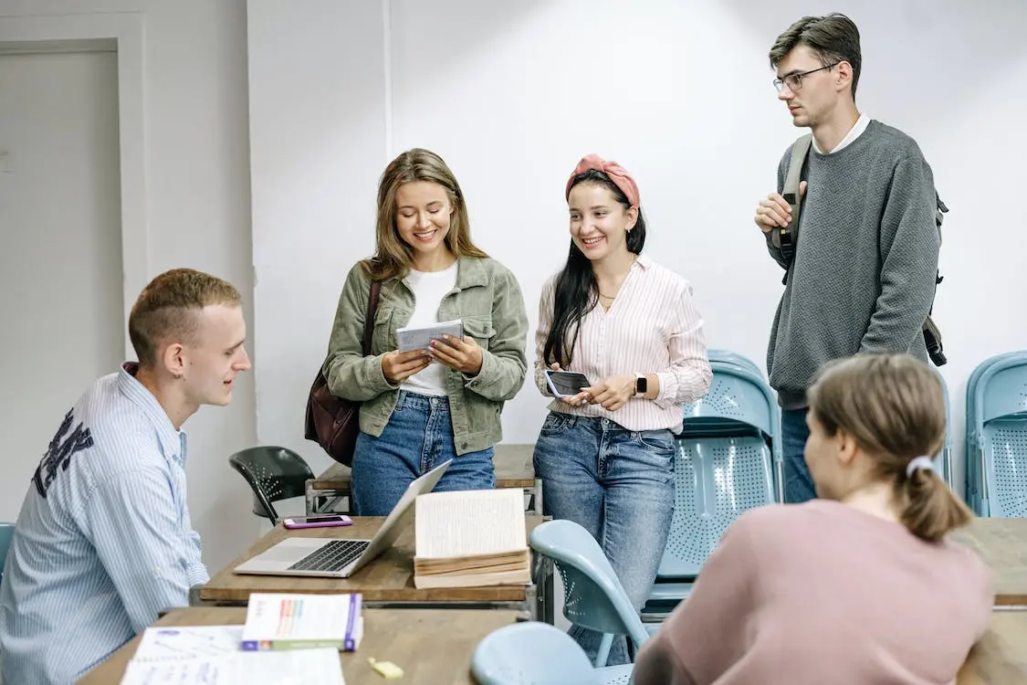 The Future of Work: Adapting College Curricula to Industry Needs